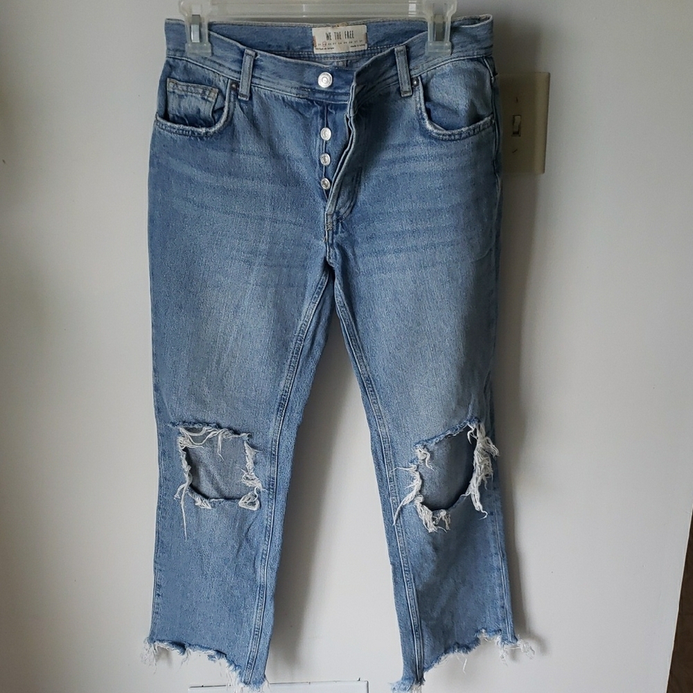 We The Free Blue Ankle Cropped Jeans Distressed
